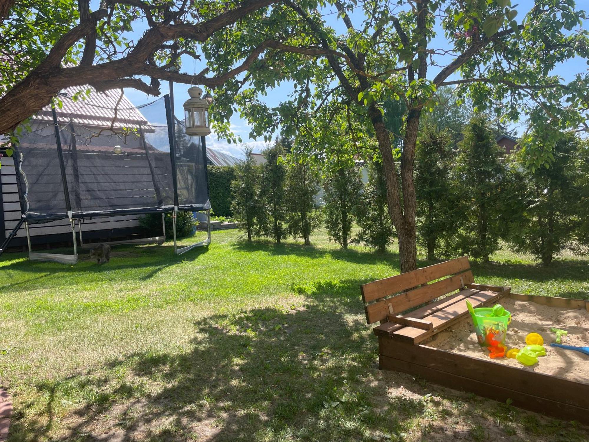 LiisuPesa Apartment with Sauna&Garden Parnu Bagian luar foto