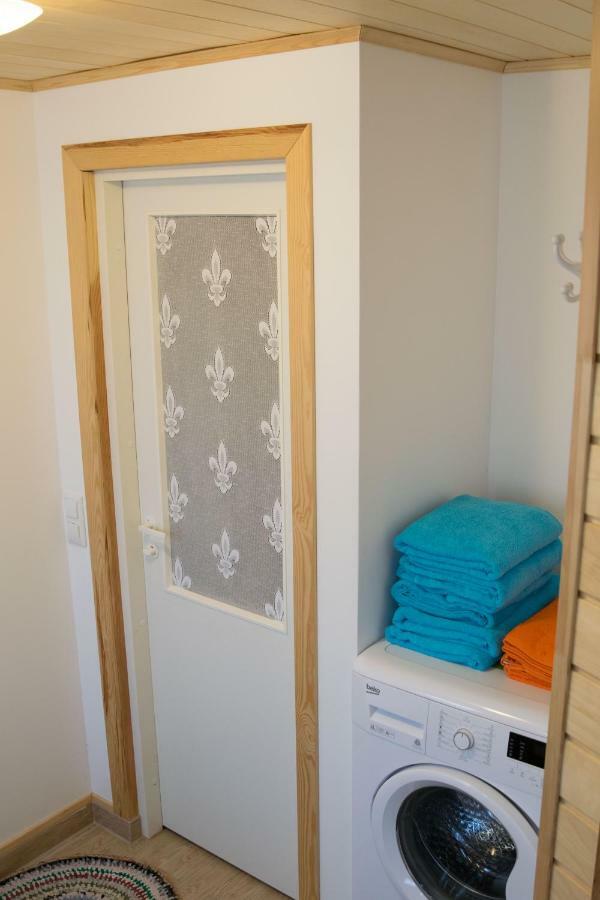 LiisuPesa Apartment with Sauna&Garden Parnu Bagian luar foto